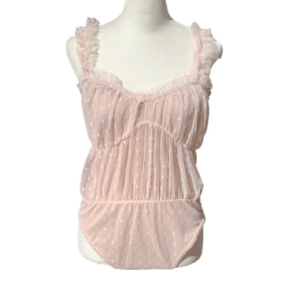 PrettyLittleThing Beige Blush Dobby Mesh Frill Spaghetti Strap Bodysuit - Picture 3 of 9